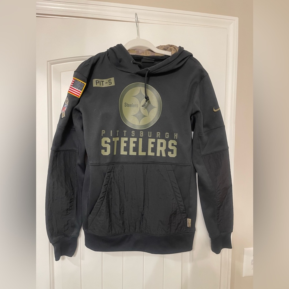 Size Small Salute to Service Hoodie